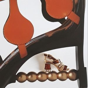 1970s SFJ Steinmetz Fine Jewelry platform heel pin